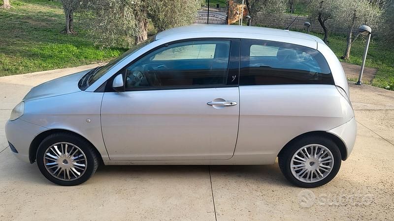 Usata Lancia Ypsilon 2010 Utilitaria