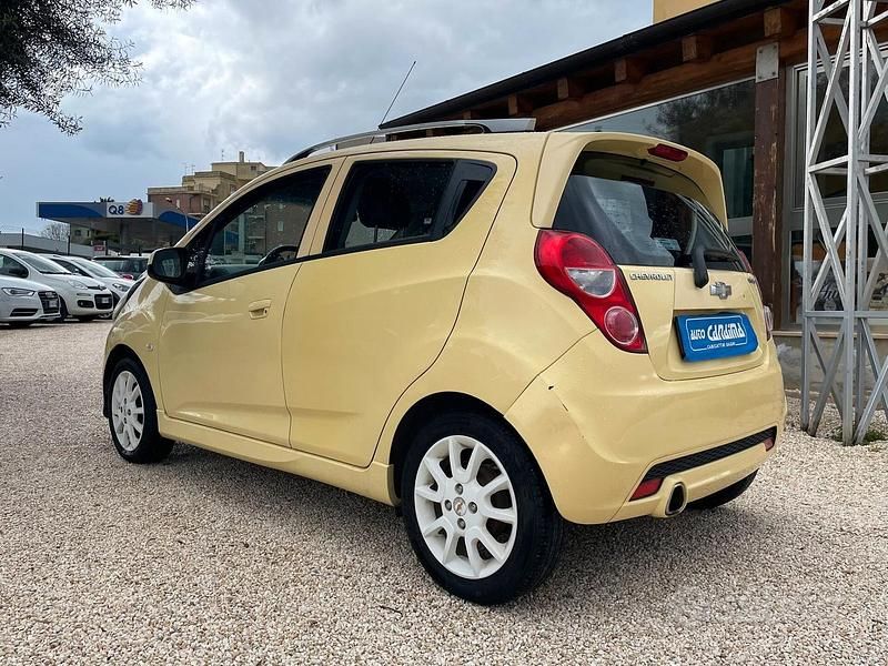 Usata Chevrolet Spark 68 CV (50 kW) 2014 Giallo Utilitaria