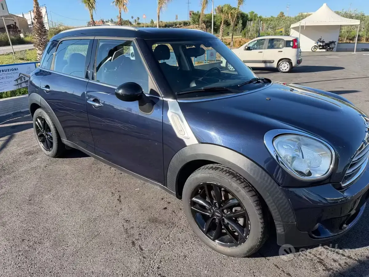 Usata Mini Cooper Countryman Business 111 CV (81 kW) 2014 Bluazzurro SUV