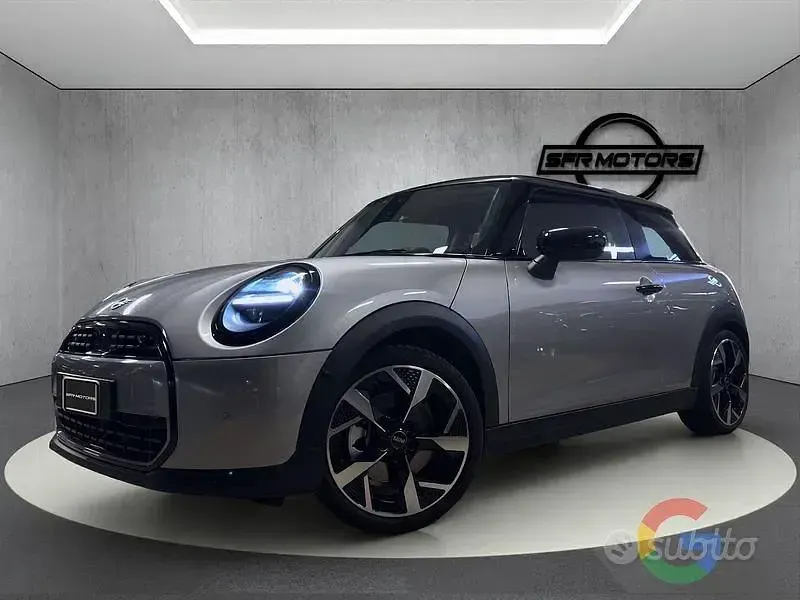 Usado Mini Cooper 204 CV (150 kW) 2024 Gris Utilitario
