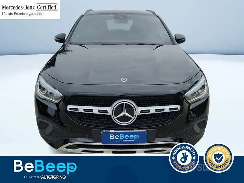 Käytetty Mercedes GLA200 150 HP (110 kW) 2022 Musta Katumaasturi