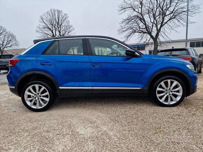 Usata VW T-Roc Advance 150 CV (110 kW) 2019 Blu SUV