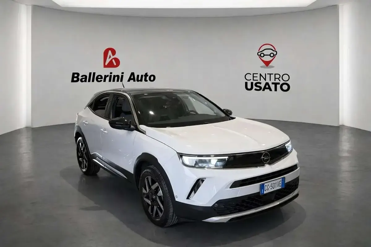 Usata Opel Mokka Elegance 110 CV (80 kW) 2022 Bianco SUV