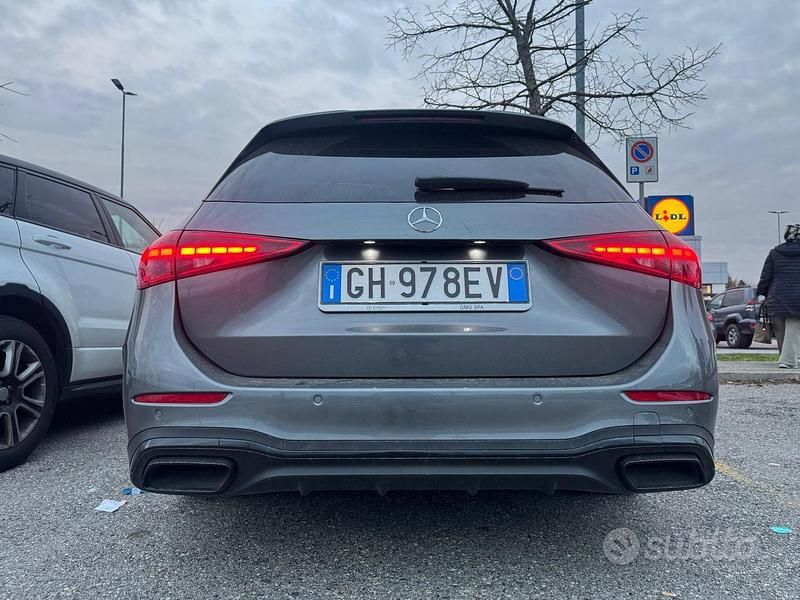 Usata Mercedes C300 265 CV (194 kW) 2022 Grigio Station wagon