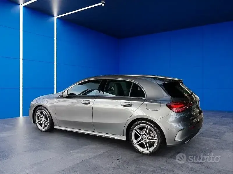 Usata Mercedes A200 AMG Line Premium 163 CV (119 kW) 2024 Grigio Berlina