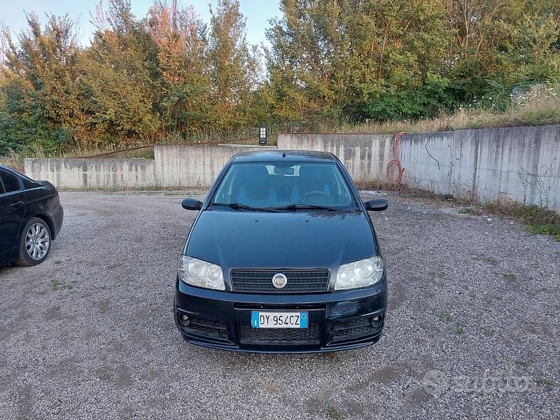 Nero Usata 2009 Fiat Punto Due volumi | 1700 € (Buon prezzo) - Immagine 1/4