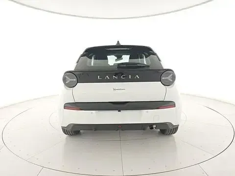 Usata Lancia Ypsilon 110 CV (80 kW) 2024 Bianco Utilitaria