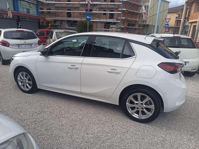 Usata Opel Corsa Elegance 101 CV (74 kW) 2021 Bianco Berlina