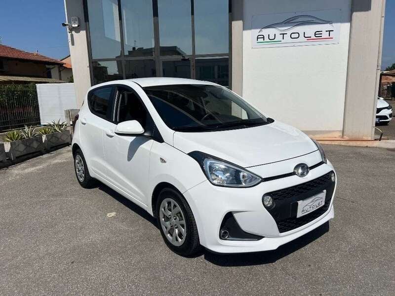 Bianco Usata 2018 Hyundai i10 Comfort Due volumi | 7500 € (Ottimo prezzo) - Immagine 1/4