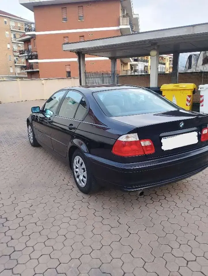 Usata BMW 316 105 CV (77 kW) 2000 Blu Utilitaria