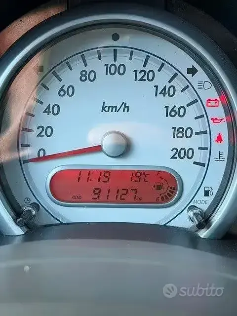 Usata Suzuki Splash GLS 75 CV (55 kW) 2010 Grigio Utilitaria