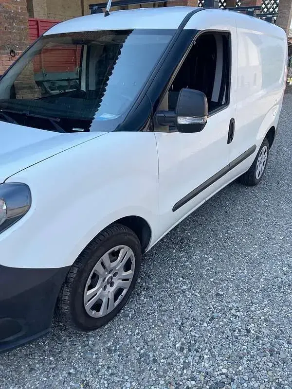 Usata Fiat Doblò 84 CV (61 kW) 2018 Monovolume