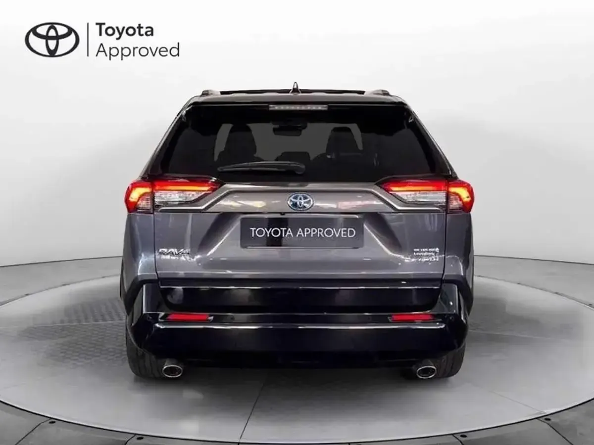 Usata Toyota RAV4 Hybrid Style 306 CV (225 kW) 2022 Dark grey met & black SUV