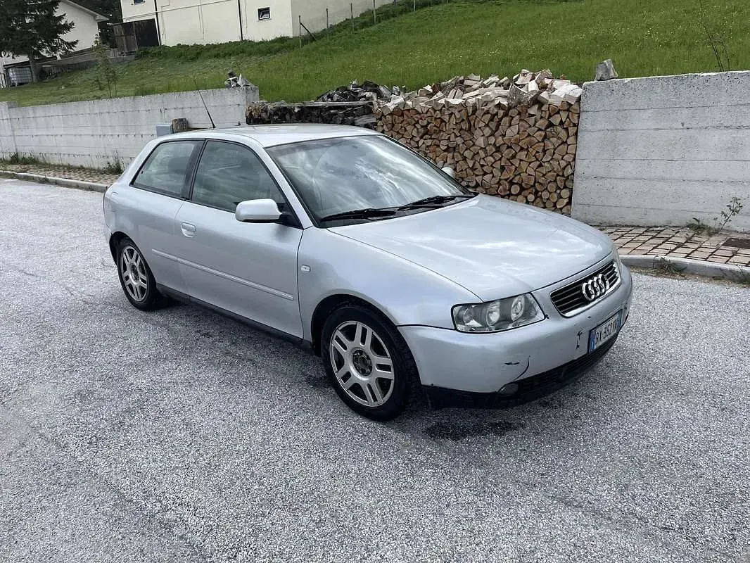 Usata Audi A3 Ambition 131 CV (96 kW) 2002 Utilitaria