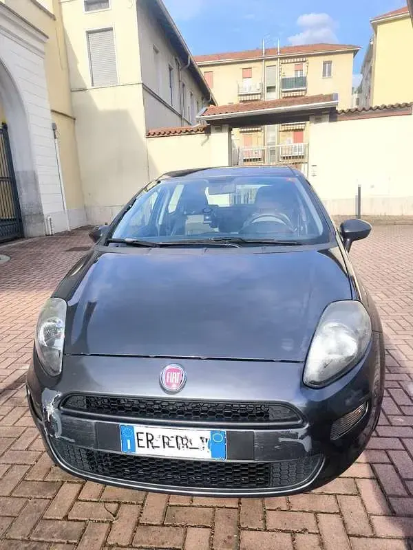 Usata Fiat Punto Evo Dynamic 65 CV (47 kW) 2011 Utilitaria