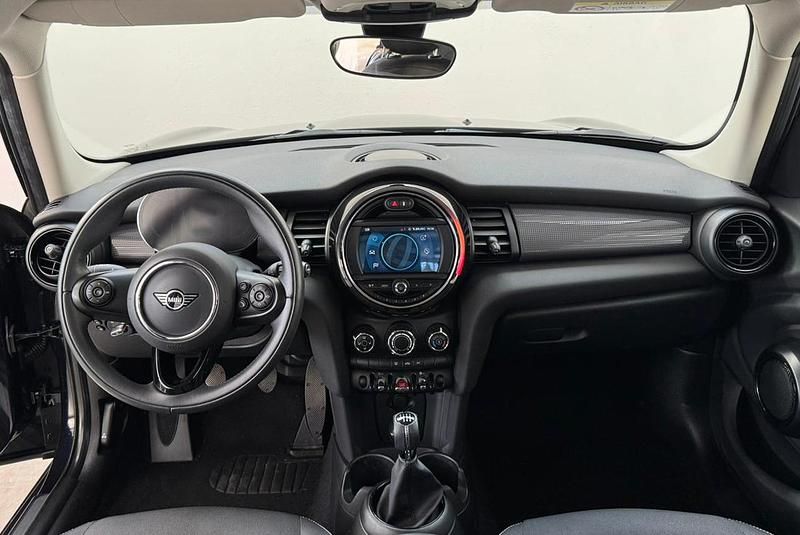 Usado Mini Cooper 136 HP (100 kW) 2022 Preto Citadino