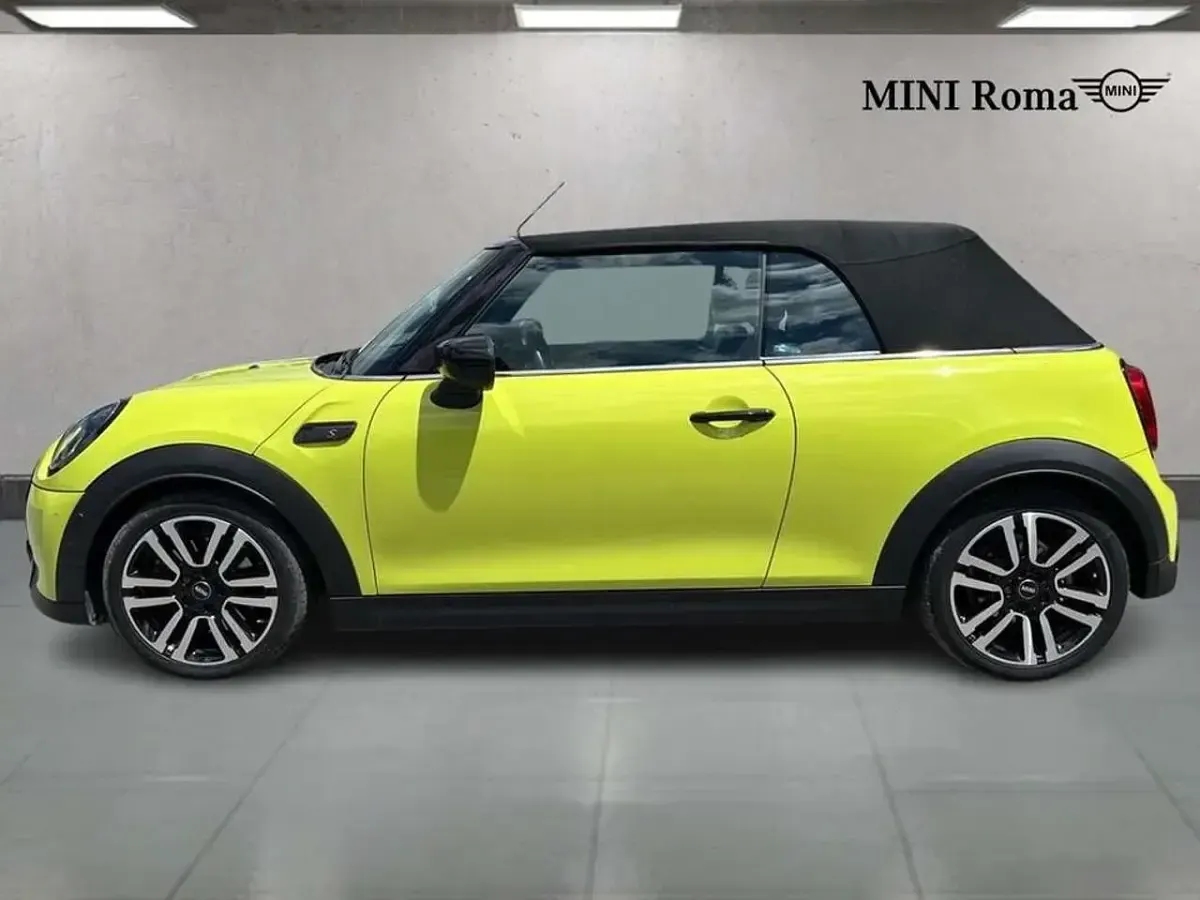 Usata Mini Cooper S Cabriolet 178 CV (130 kW) 2022 Zesty yellow Cabrio