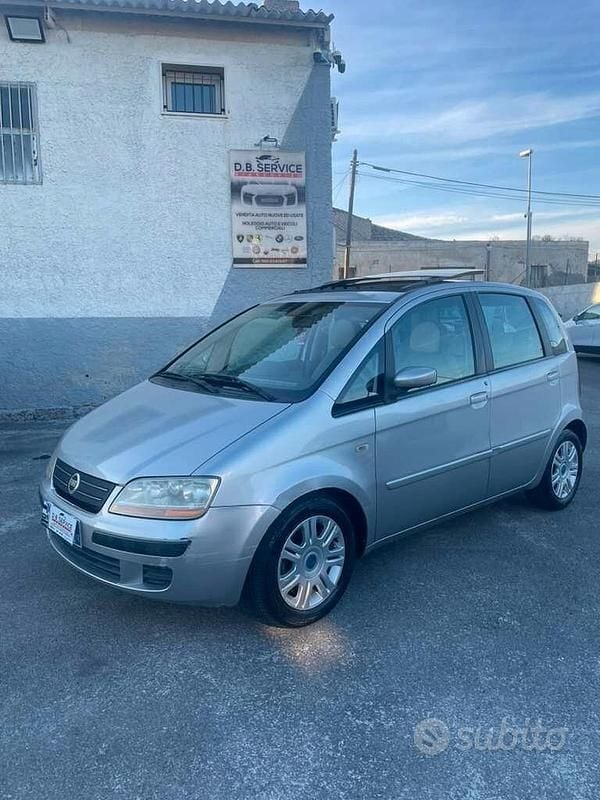 Usata Fiat Idea 69 CV (50 kW) 2005 Argento Monovolume