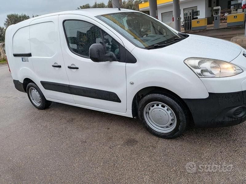 Occasion Peugeot Partner 92 ch (67 kW) 2011 Blanc Monospace