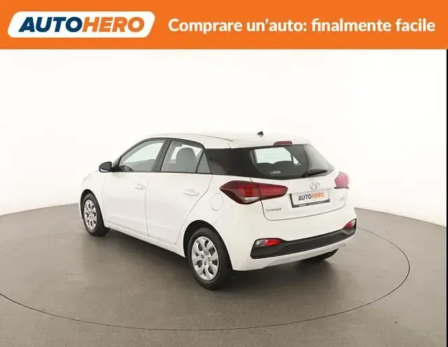 Usata Hyundai i20 Advanced 75 CV (55 kW) 2019 Bianco Utilitaria