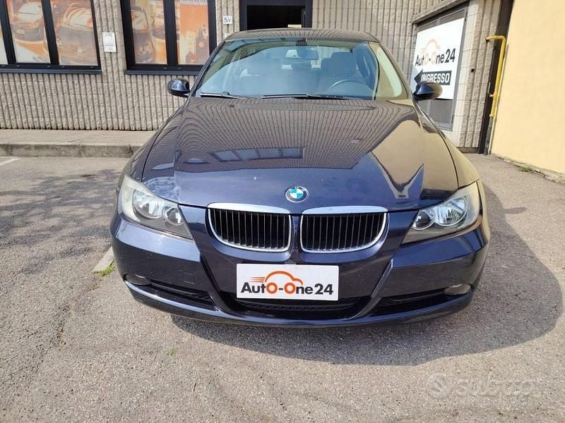 Usata BMW 320 150 CV (110 kW) 2007 Blu ceramico metallizzato Berlina