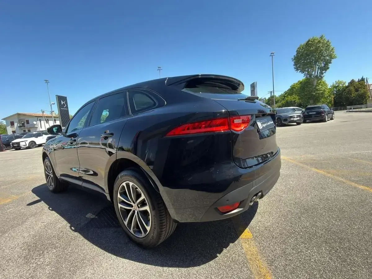 Usata Jaguar F-Pace R-Sport 179 CV (131 kW) 2017 Nero SUV