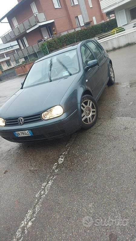 Usata VW Golf IV 2001 Berlina