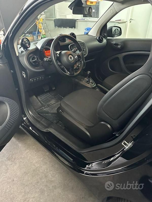 Usata Smart ForTwo Electric Drive 60 kW (82 CV) 2021 Nero Coupé
