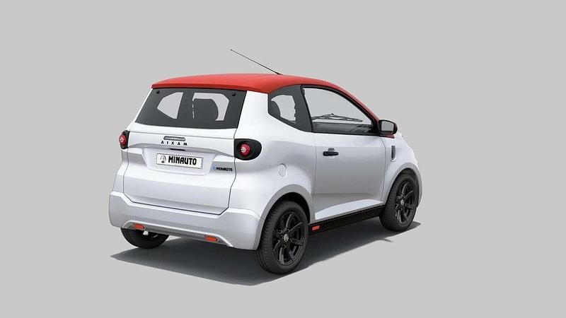 Nuova Aixam eMinauto Chic 2025 Bianco Berlina