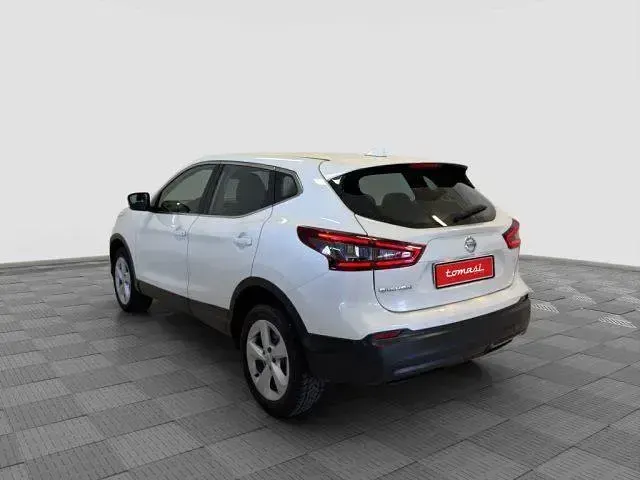 Usado Nissan Qashqai 140 HP (102 kW) 2021 Branco SUV