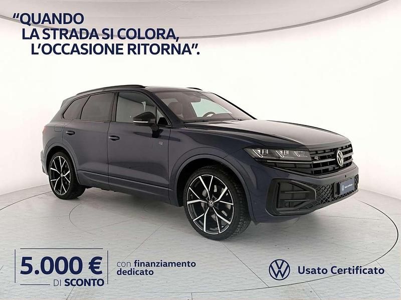 Nuova VW Touareg R-line 231 CV (169 kW) 2026 Meloe blue crystal perlato SUV