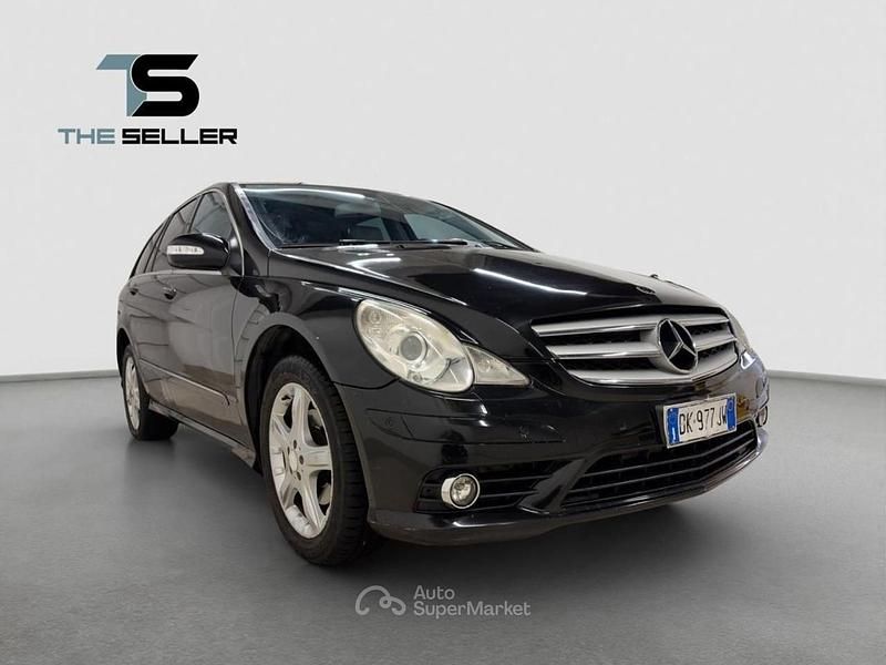 Usata Mercedes R280 Premium 190 CV (139 kW) 2008 Nero Monovolume