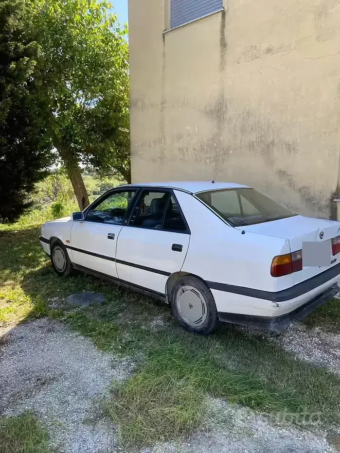Usata Lancia Dedra 88 CV (64 kW) 1990 Bianco Berlina