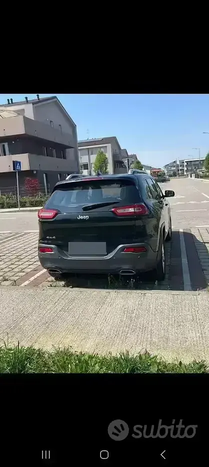 Usata Jeep Cherokee 140 CV (102 kW) 2016 Nero SUV