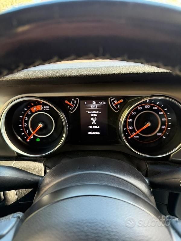 Usata Jeep Wrangler 200 CV (147 kW) 2020 Nero SUV
