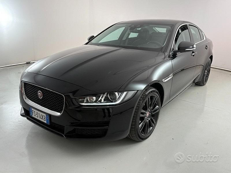 Nerarancio met. Usata 2019 Jaguar XE Portfolio Tre volumi | 18.900 € (Buon prezzo) - Immagine 1/4