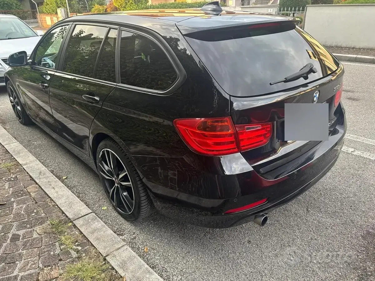 Usata BMW 318 143 CV (105 kW) 2014 Nero Station wagon