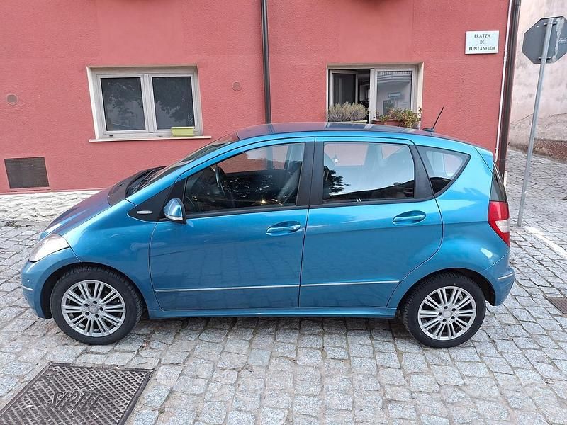 Usata Mercedes A180 2009 Blu Berlina