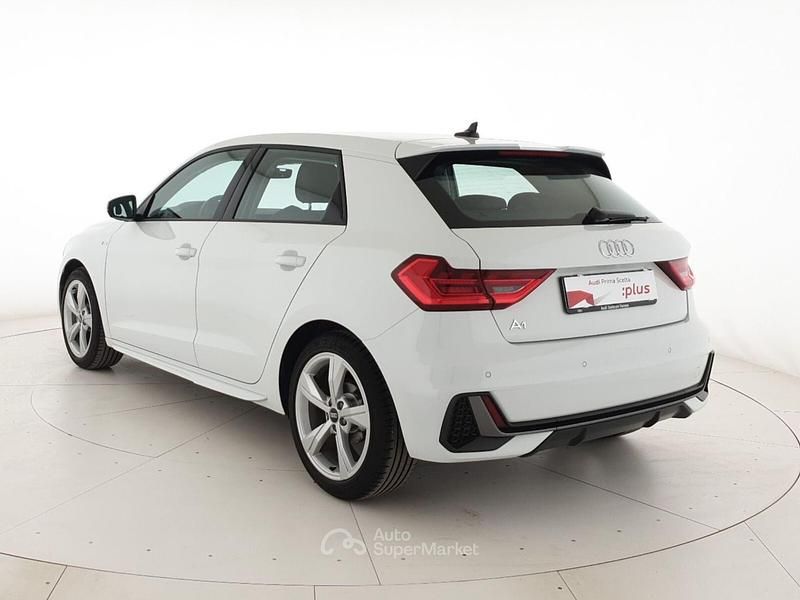 Usata Audi A1 Sportback S-Line 110 CV (80 kW) 2023 Bianco ghiaccio metallizzato Utilitaria