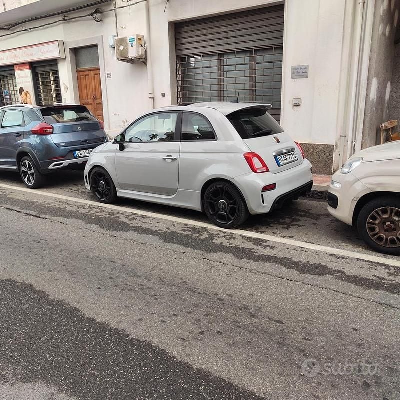 Grigio Usata 2018 Abarth 595 Pista Tre volumi | 10.000 € (Super prezzo) - Immagine 1/4