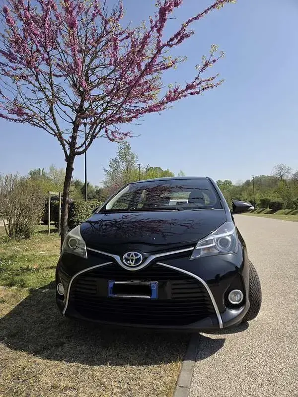 Usata Toyota Yaris Sol 87 CV (63 kW) 2016 Utilitaria