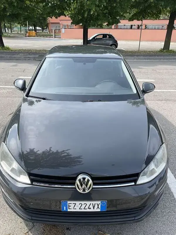 Usata VW Golf VII Trendline 105 CV (77 kW) 2015 Nero Berlina