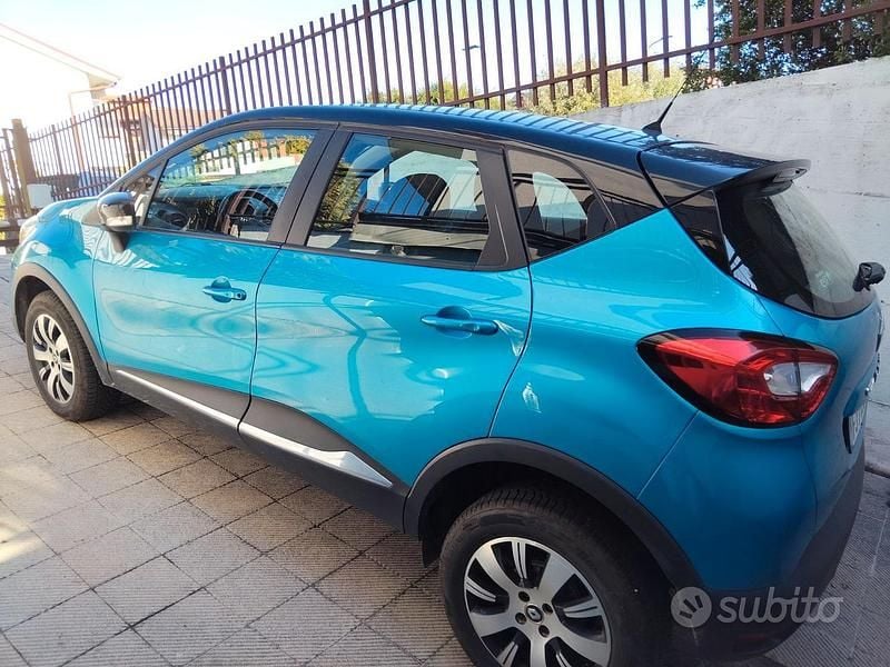 Usata Renault Captur 90 CV (66 kW) 2017 Blu SUV