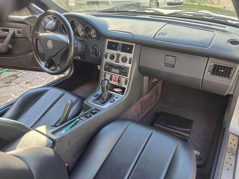 Usata Mercedes SLK200 163 CV (119 kW) 2001 Grigio Cabrio