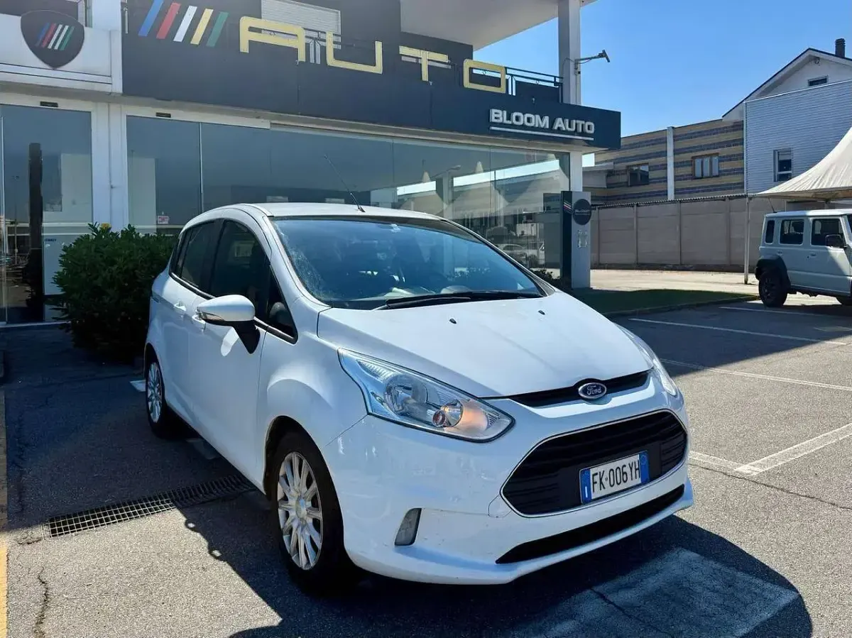 Usata Ford B-MAX Titanium 87 CV (63 kW) 2017 Bianco Monovolume
