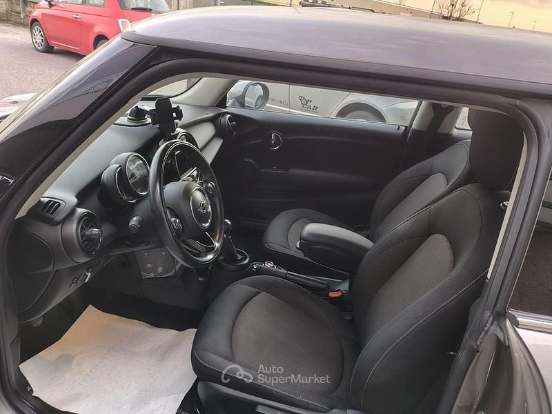 Usata Mini ONE 75 CV (55 kW) 2021 Gray Utilitaria