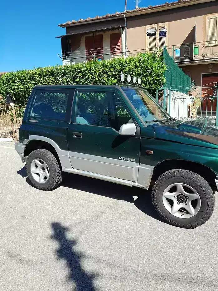 Usata Suzuki Vitara 105 CV (77 kW) 2000 Verde SUV