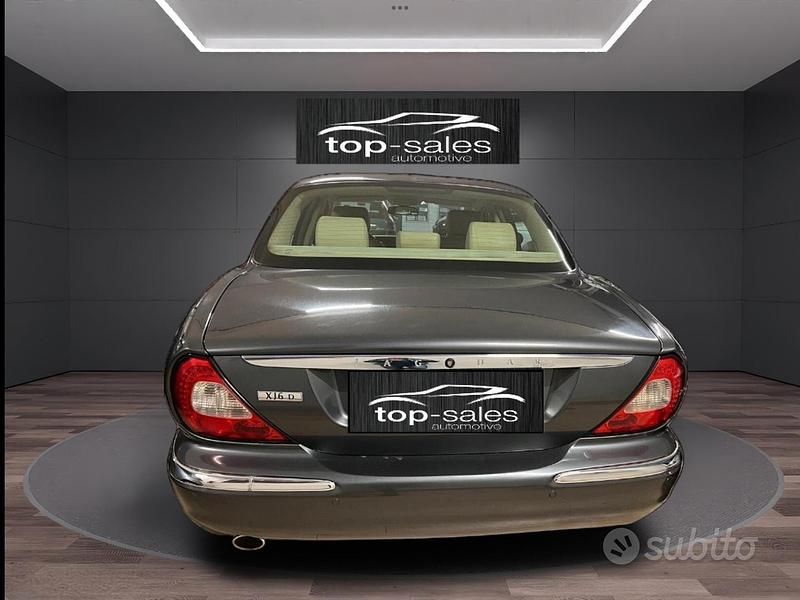 Usata Jaguar XJ Sovereign 207 CV (152 kW) 2007 Grigio Berlina