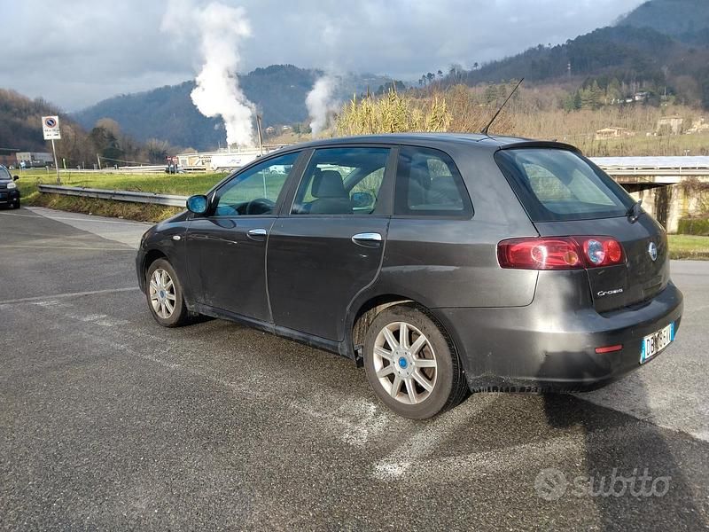 Usata Fiat Croma Dynamic 120 CV (88 kW) 2007 Grigio Station wagon
