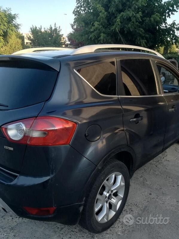 Usata Ford Kuga 136 CV (100 kW) 2010 SUV